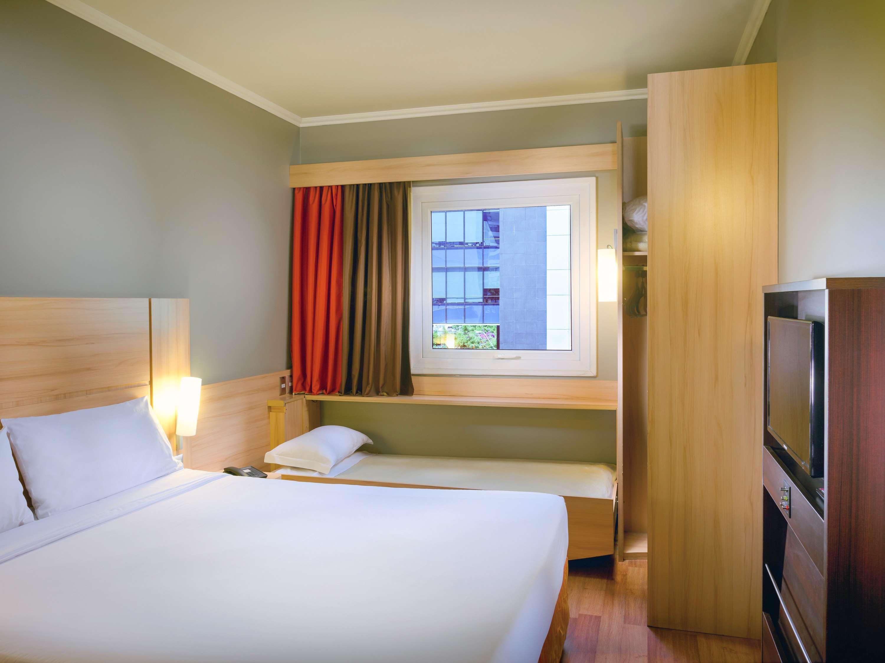 Ibis Santiago Las Condes Exterior photo