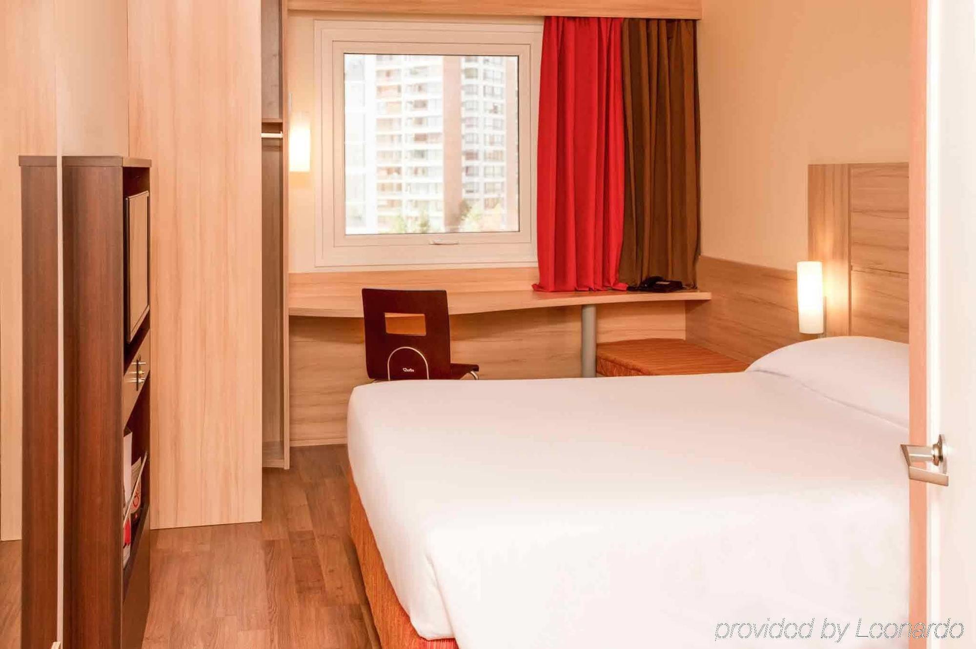 Ibis Santiago Las Condes Exterior photo