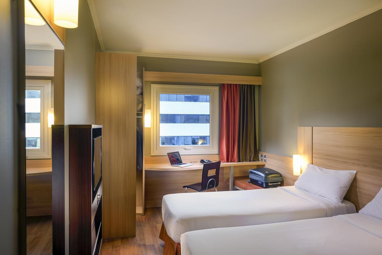 Ibis Santiago Las Condes Exterior photo